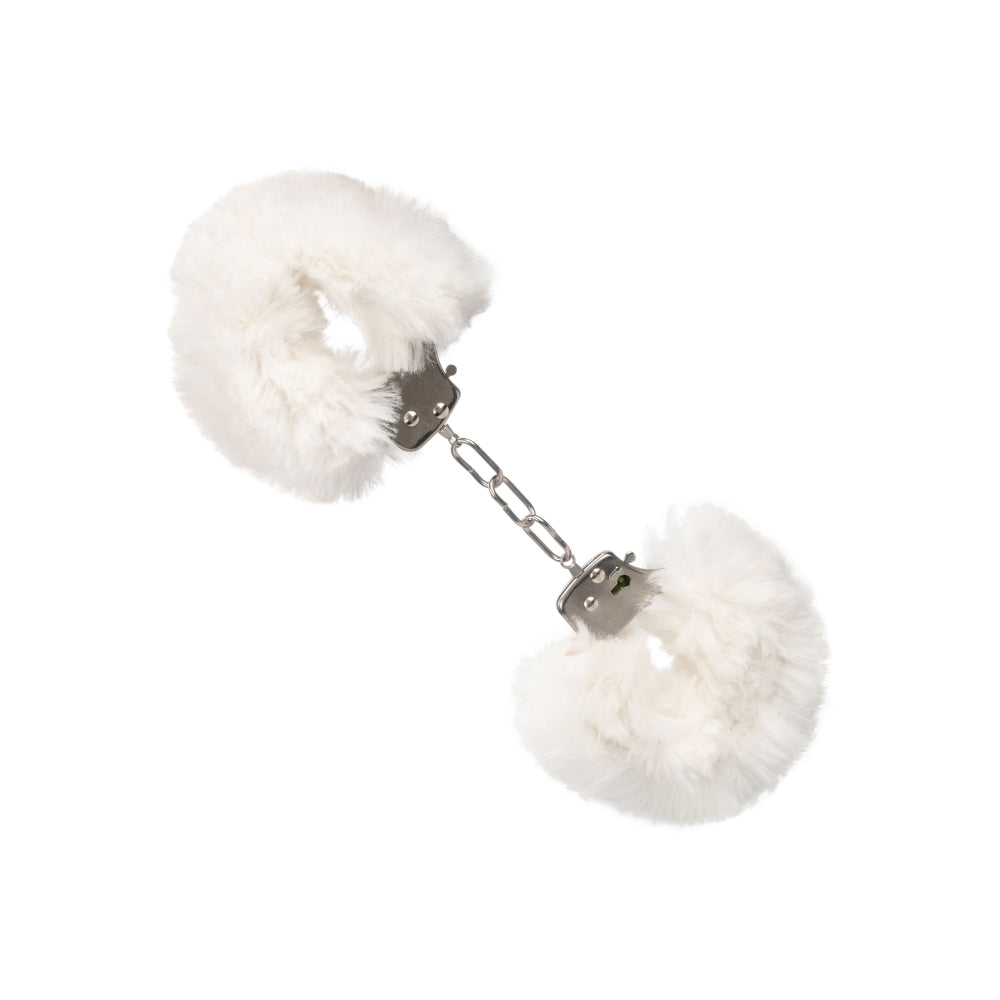 Catuse Pufoase CalExotics Ultra Fluffy Furry Cuffs, cu 2 seturi de chei, pentru adulti, roluri de politist si BDSM - Alb