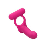 Inel Pentru Penis CalExotics Double Diver cu Dildo Vibrant - 9.5 cm, Roz - Inelul elastic sporeste rezistenta, sonda vibranta stimuleaza clitorisul, iar dildoul ofera o dubla stimulare - 12 Functii de vibratie, rezistent la apa, reincarcabil