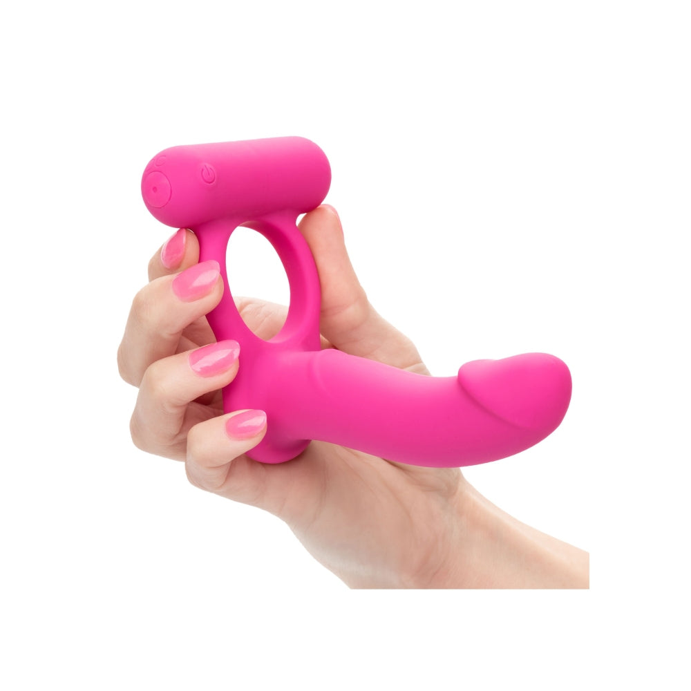 Inel Pentru Penis CalExotics Double Diver cu Dildo Vibrant - 9.5 cm, Roz - Inelul elastic sporeste rezistenta, sonda vibranta stimuleaza clitorisul, iar dildoul ofera o dubla stimulare - 12 Functii de vibratie, rezistent la apa, reincarcabil