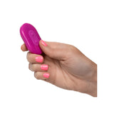 Vibrator Masator din silicon CalExotics Slay SpinMe cu rotatie, control de la distanta si 10 functii vibratie, roz
