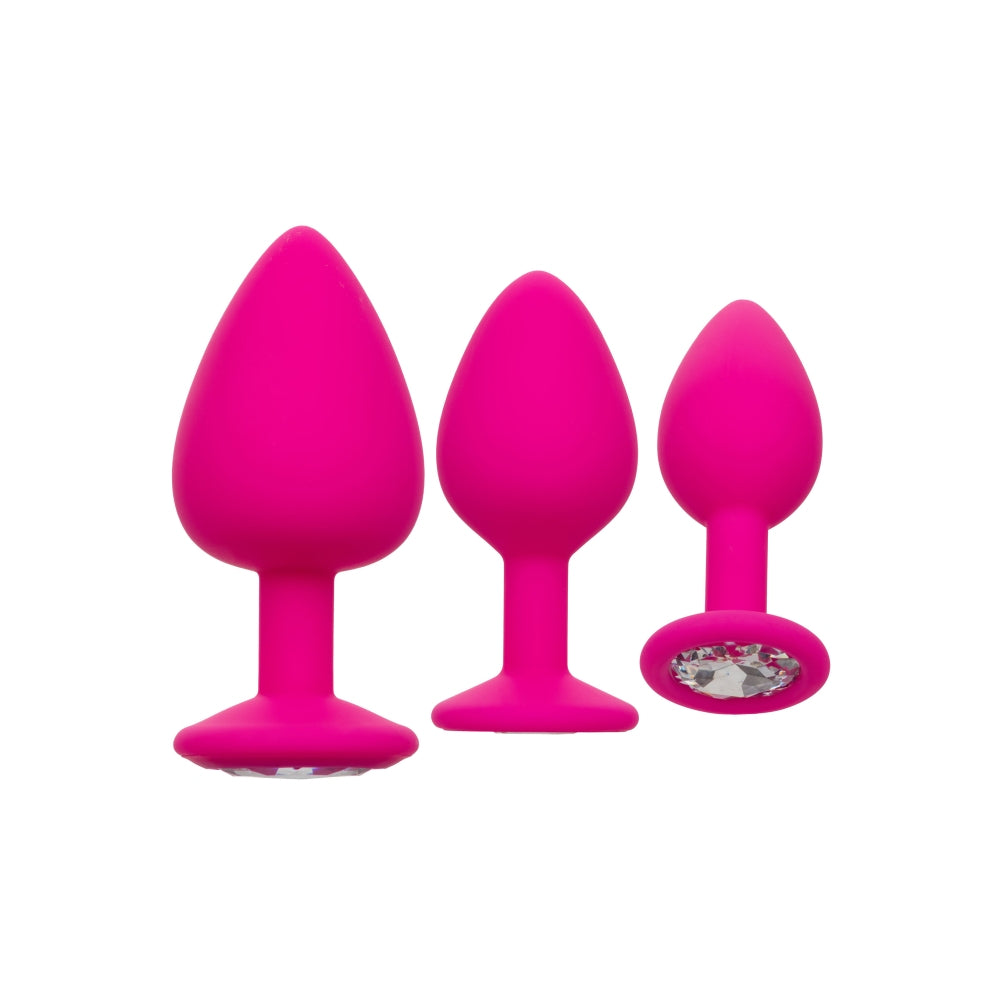 Dopuri Anale cu Baza Bijuterie CalExotics Cheeky Gems - Set 3 Dimensiuni, Silicon Neted, roz