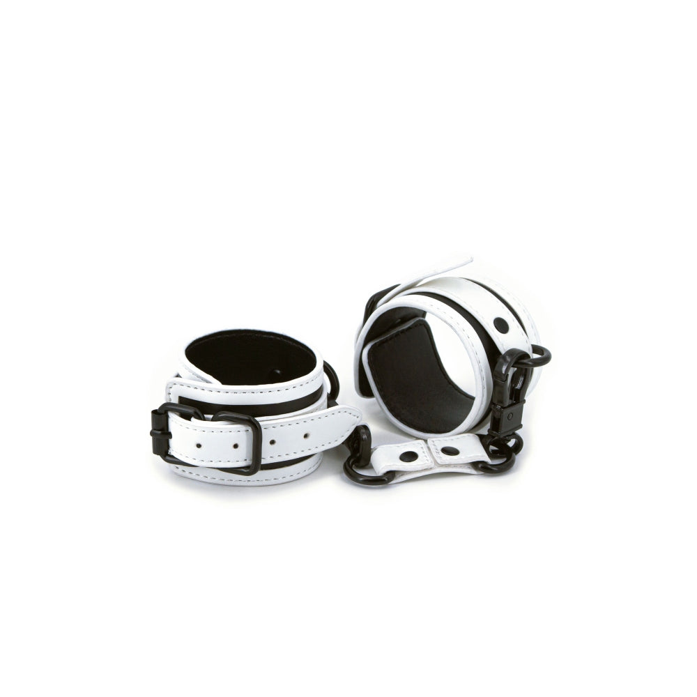 Catuse Bondage NS Novelties GLO - Fabricat din Piele PU Alba Fosforescenta - curele ajustabile, interior captusit - ideal pentru jocuri in cuplu
