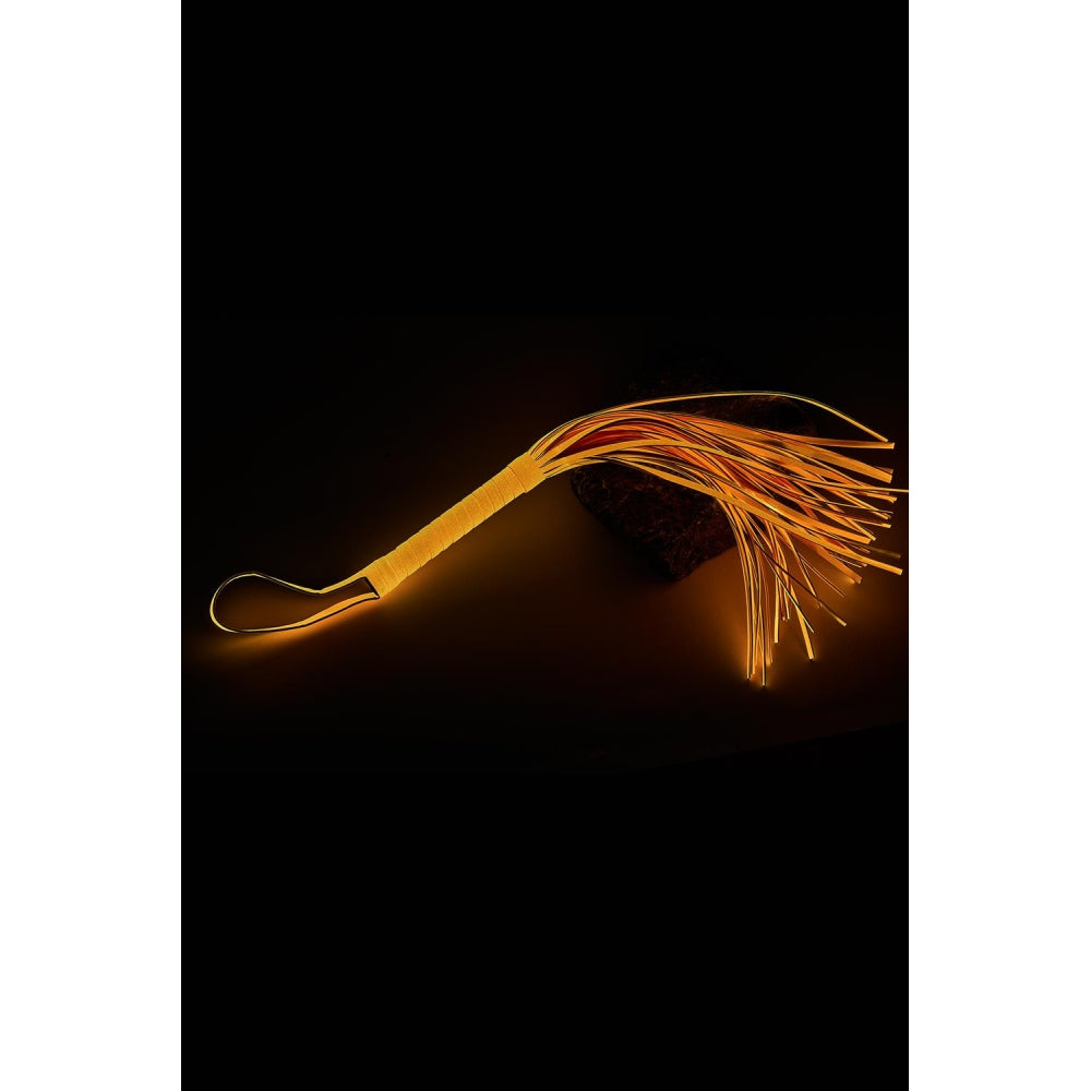 Flogger Bici Fosforescent BDSM/Fetis cu Franjuri din Piele Ecologica 30 cm, Maner Rezistent si Cordon de Prindere, Accesoriu Perfect pentru Jocuri Erotice