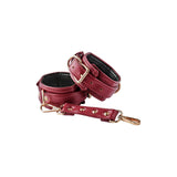 Catuse BDSM Bondage glezne piele ecologica rosie cu lant detasabil si detalii aurii fara nichel