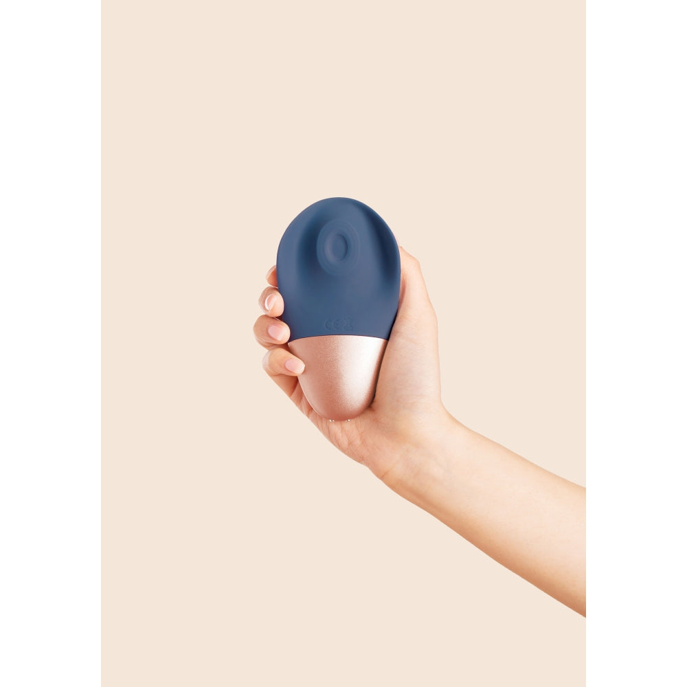Vibrator SMART cu Suctiune Deia the Arouser, Albastru, 10 Moduri Vibratii