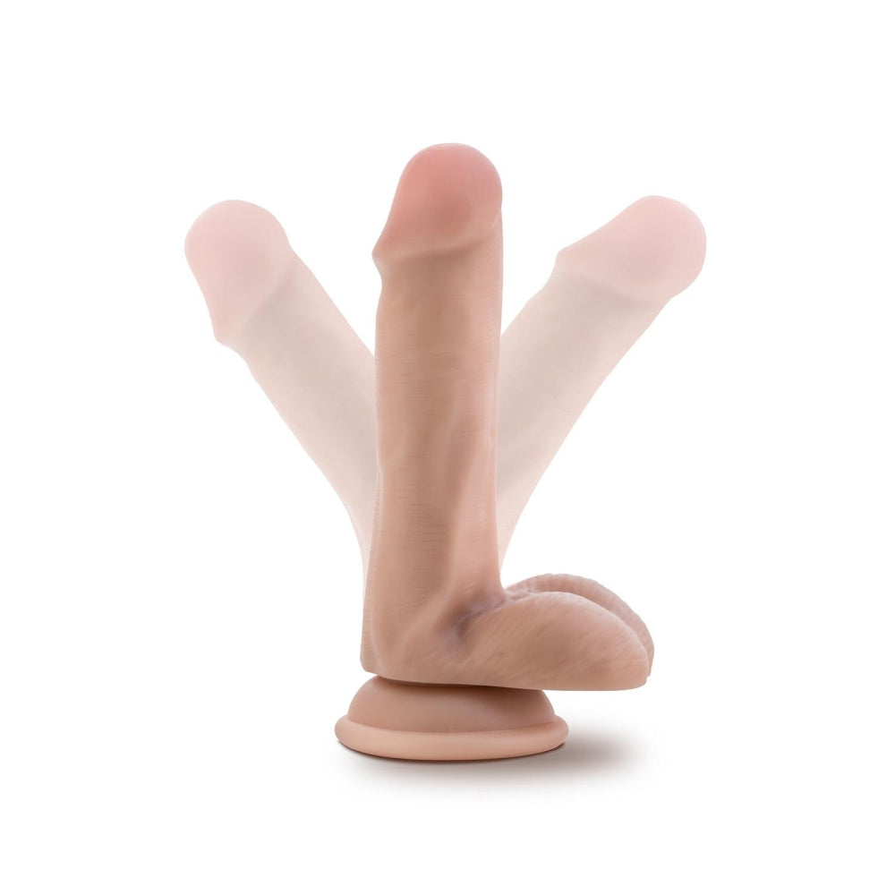 Blush Dildo Realist Dr. Skin Plus Pozabil 16.5 cm cu Ventuza Puternica, cu Testicule si Compatibil Strap-On, Sensa Feel Triple Densitate, Jucarie Sexuala Sigura din TPE pentru Femei si Cupluri, Culoarea Pielii