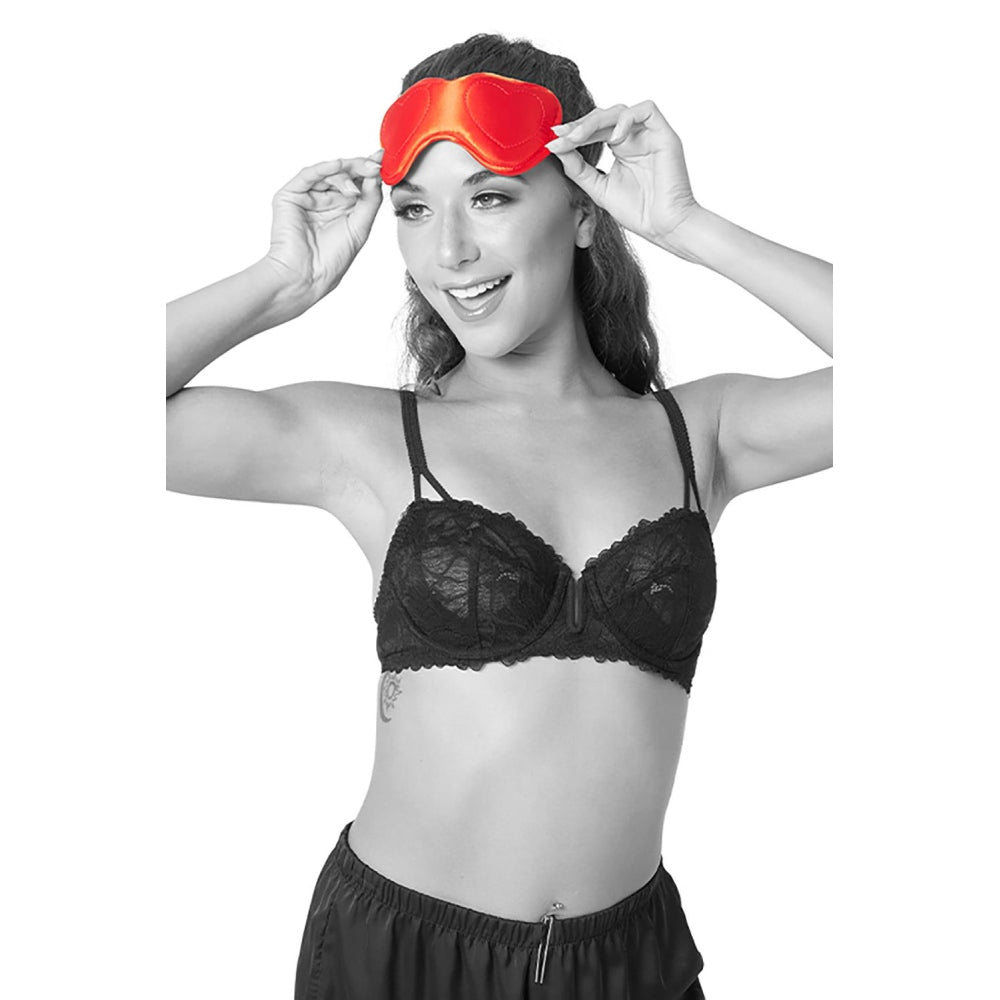Masca BDSM pentru ochi Amor din satin rosu cu banda elastica dubla pentru jocuri senzoriale erotice