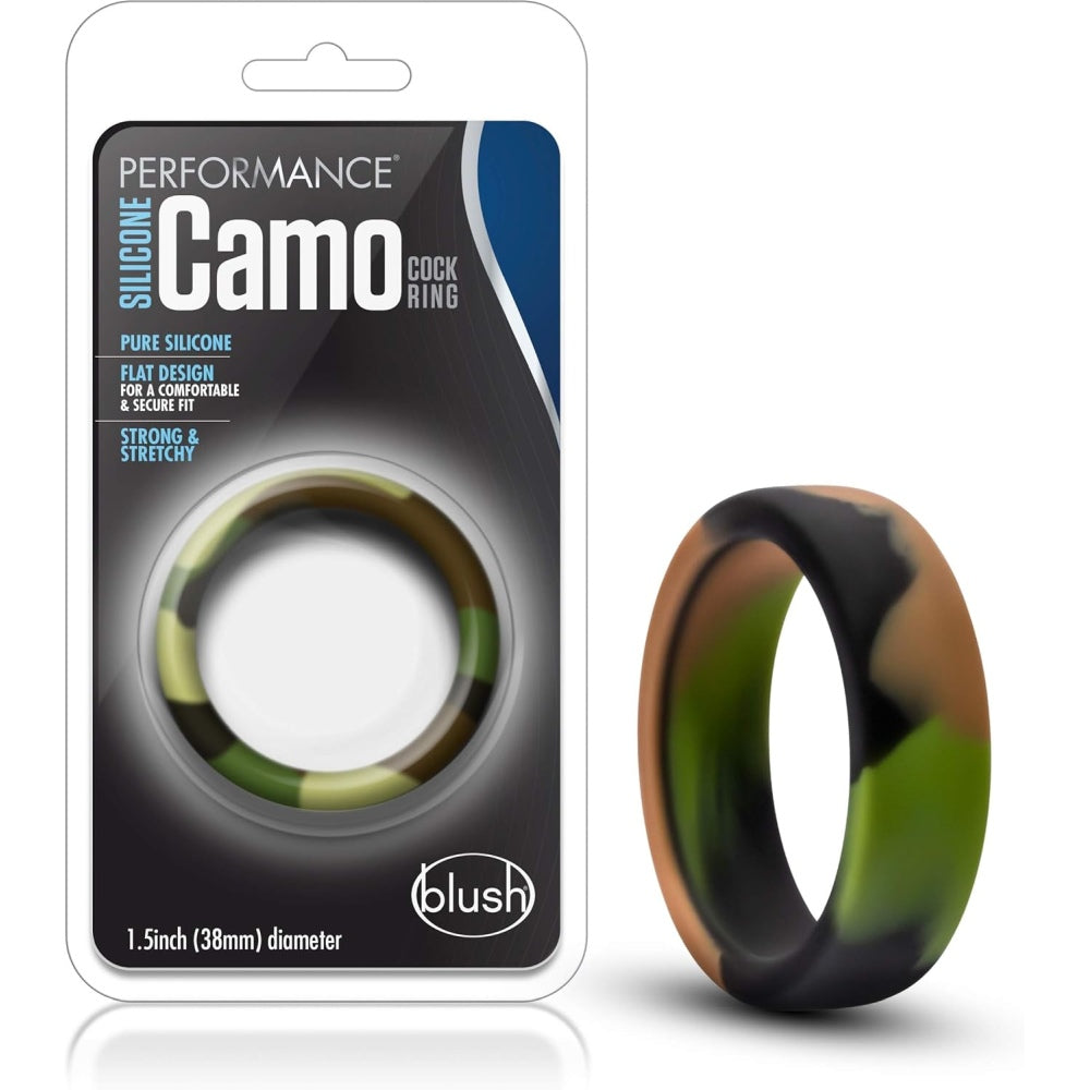 Inel penis Blush Novelties Performance Silicone Camo - 3.8 cm latime - Se intinde pentru fixare sigura - Suprafata satinata UltraSilk nu trage, nu ruleaza - Jucarie sexuala pentru marire penis, barbati, cupluri - Camuflaj
