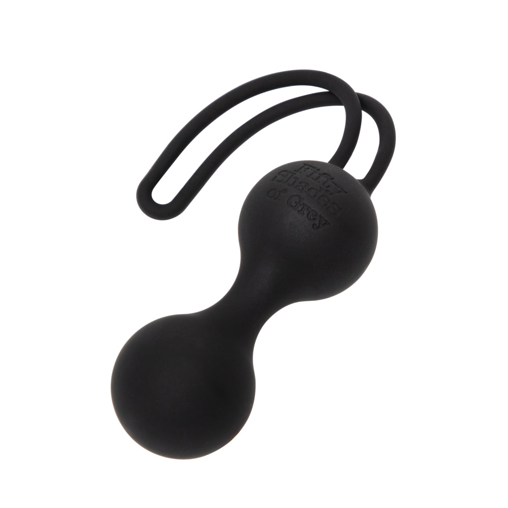 Set Cadou Sex Toys Fifty Shades of Grey x Womanizer 3 Piese - Womanizer Liberty - Balsam cu aroma mentolata - Bile erotice cu sistem de prindere Love Ball Duo - ideal pentru a adauga o nota de lux in momente intime